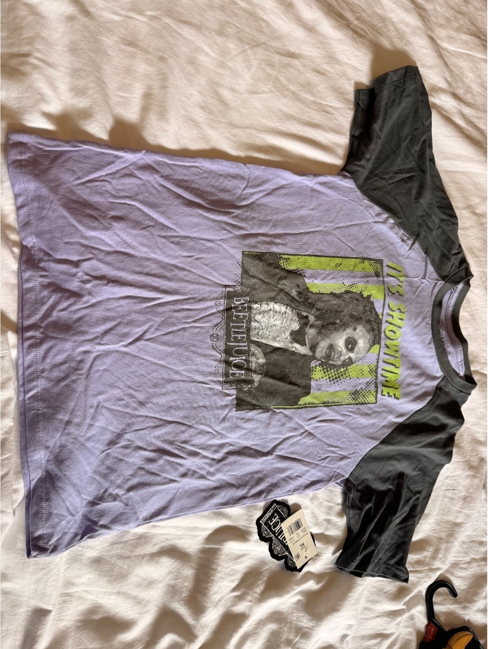 NEW* Kids Warner brothers Beetlejuice purple 3/4 sleeve shirt XL Halloween shirt